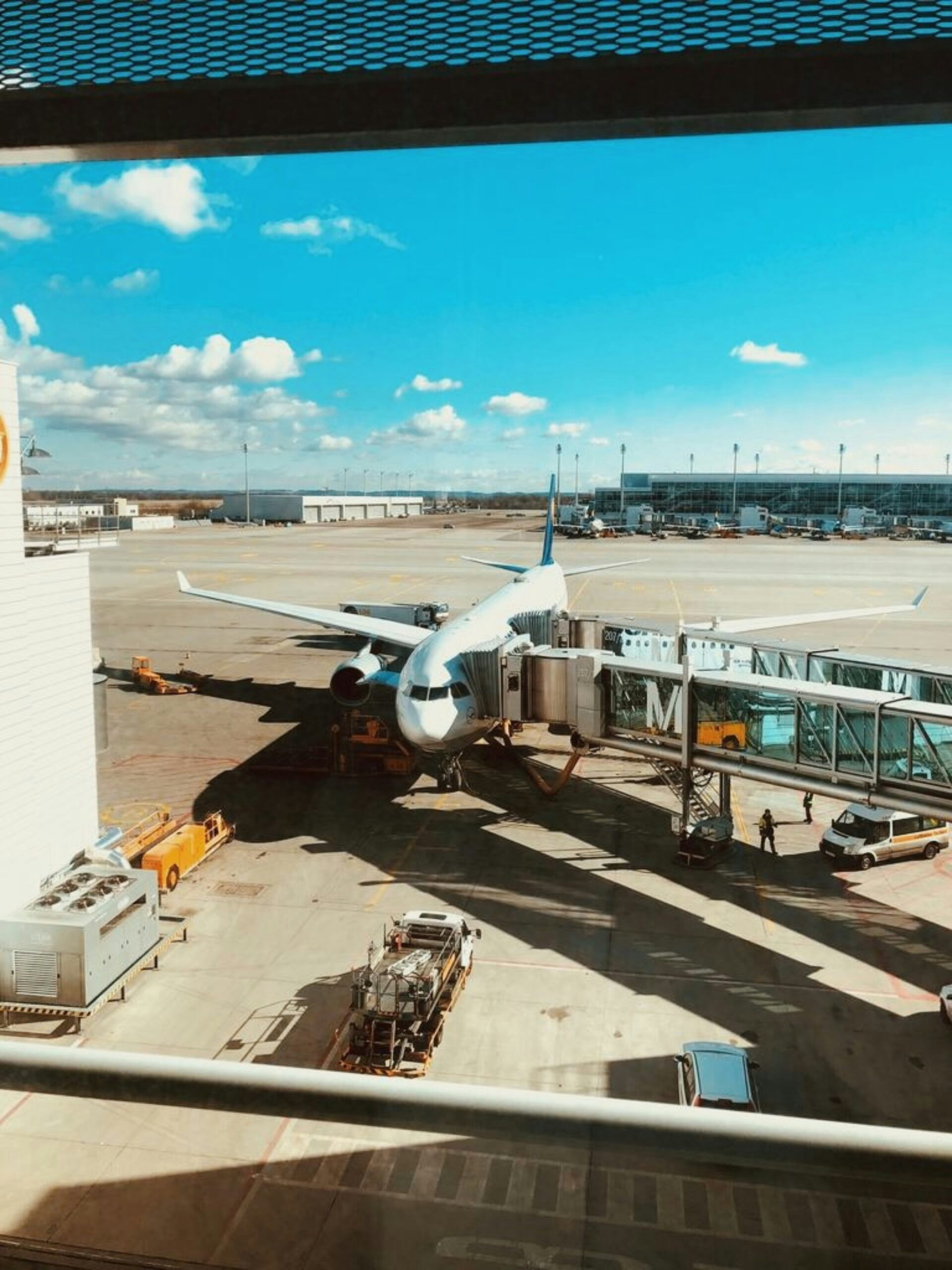 reiseuhu-3D5SQl_XRBE-unsplash Lufthansaterminal München Flughafen